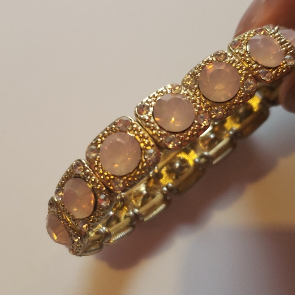 Stretch gold bracelet
